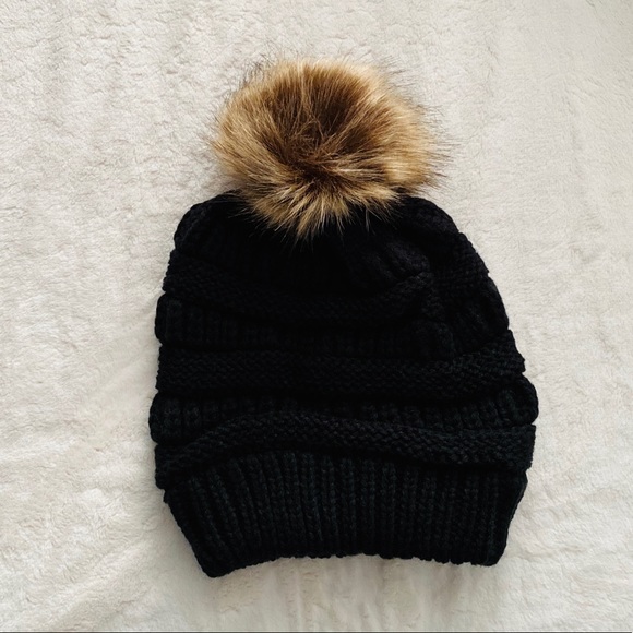 4 in 1 | Messy Bun Toque/ Beanie w/ Fur Pompom - Picture 2 of 7
